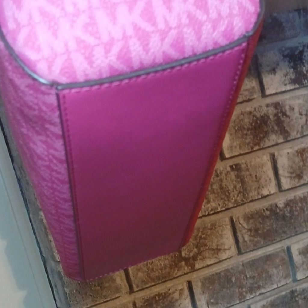 Michael Kors Jet Set Large Signature Top Zip Shoulder Bag – Dragonfruit Pink NWT