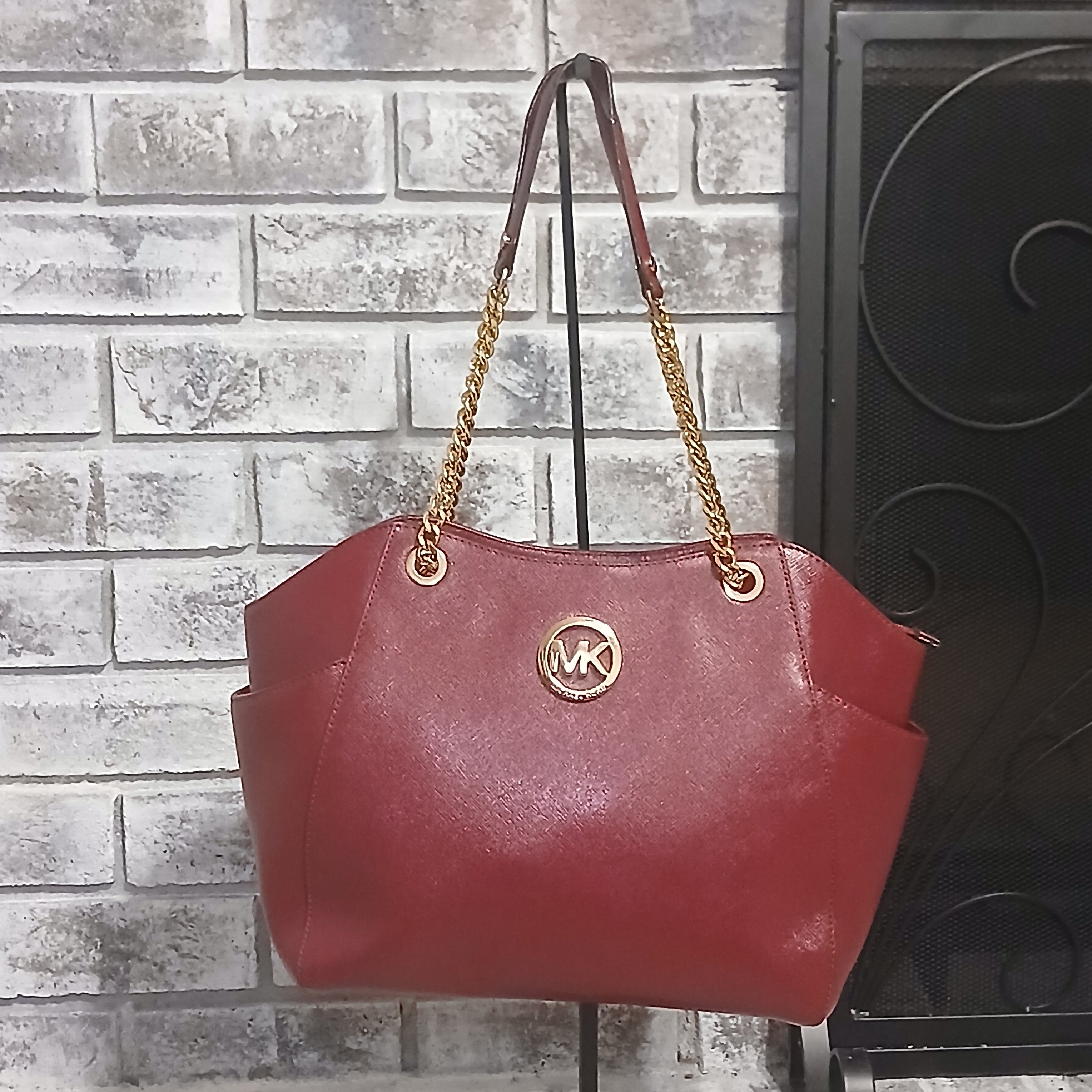 Michael Kors Jet Set Travel Large Chain Shoulder Tote – Cherry Red Leather, Gold Chain Straps